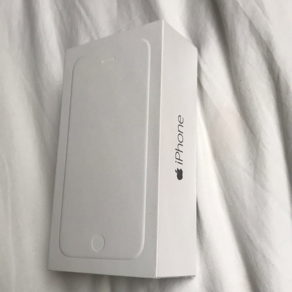AT&T iPhone  6 with 3 cases